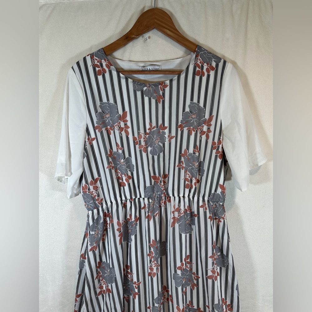 Piper & Scoot Floral & Stripes Flowy Women’s Short Sleeve Dress size L